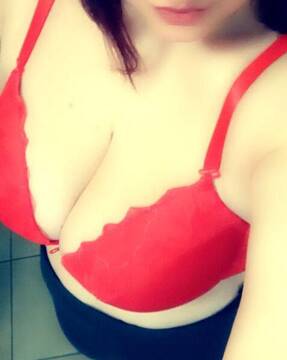 Public Photo of Curvy_queen